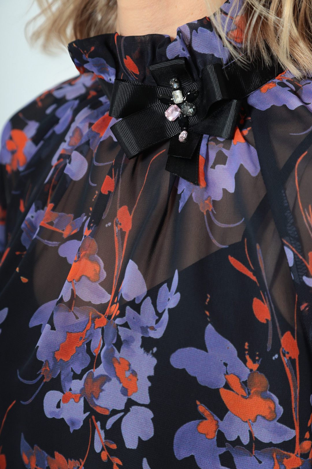 Блузка LeNata 11240 черное в цветы