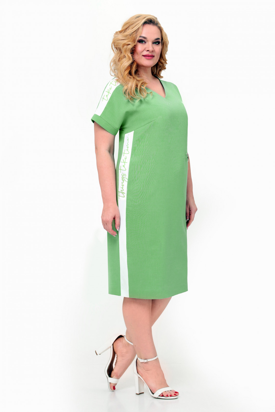Платье МишельСтиль 1046 зеленый