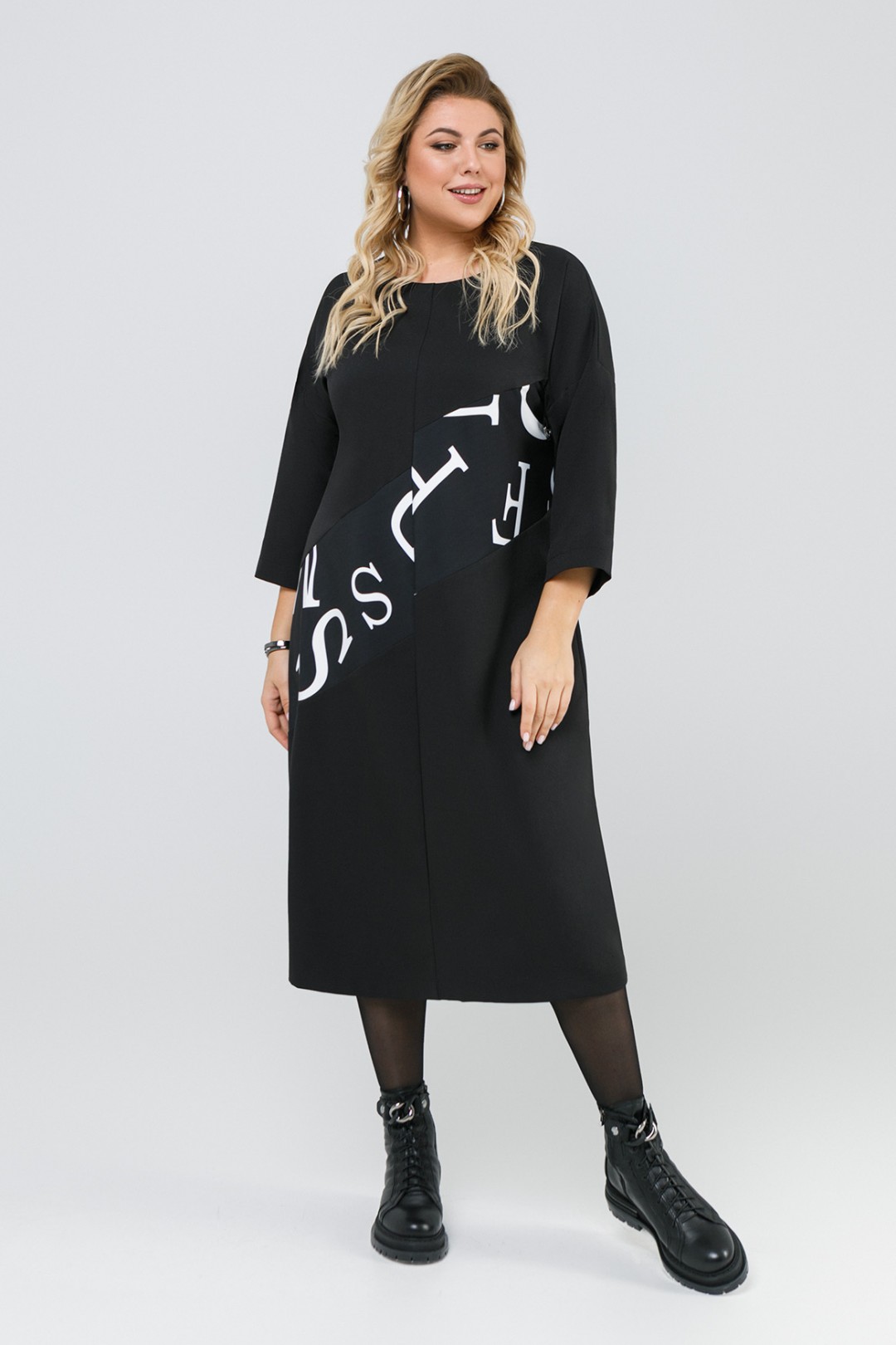 Платье Pretty 2085 черный и черный с дизайном в крупные буквы