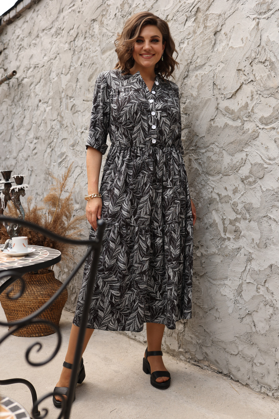 Платье Romanovich Style 1-2373 черный\крупные листики