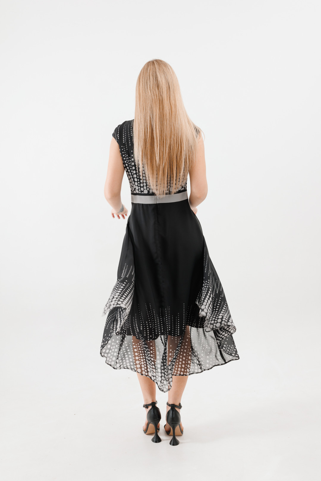 Платье SandyNa 130126 черно-белый
