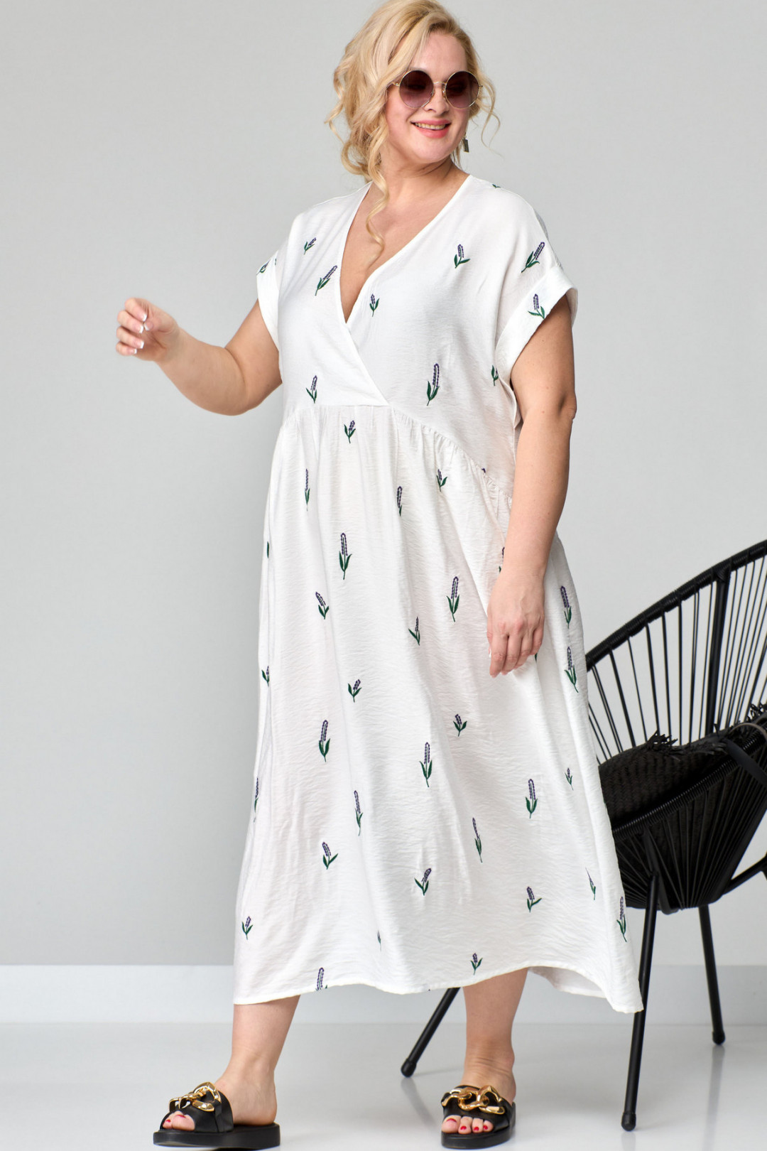 Платье SOVA 11014 молочный вышивка лаванда
