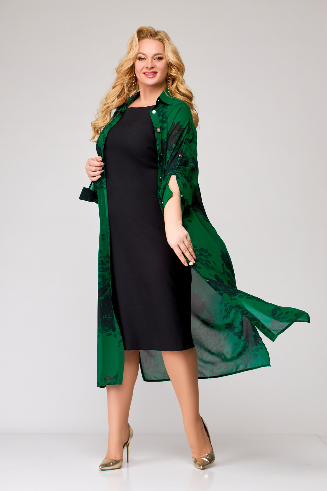 Платье Swallow 651 зелёный в чёрные цветы